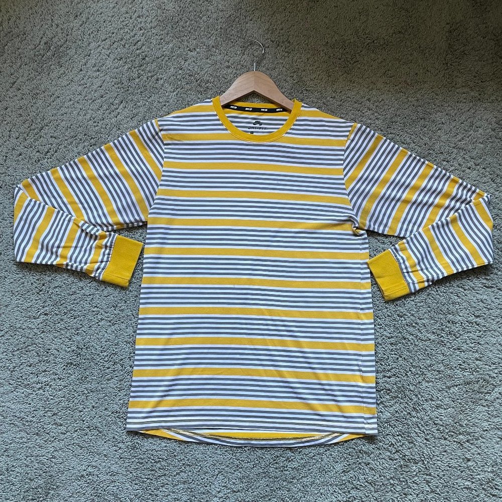 Men's Nike SB Stripped Long Sleeve T-Shirt